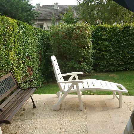 Appartement Proche Mer Avec Jardin Ensoleille Houlgate Exterior photo