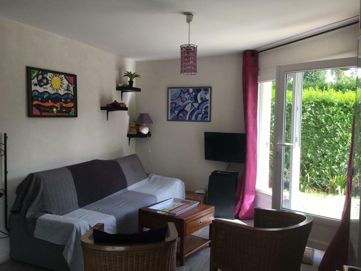 Appartement Proche Mer Avec Jardin Ensoleille Houlgate Exterior photo